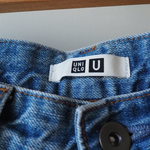 Uniqlo wide-legged jeans, medium wash - Picture 5 of 5